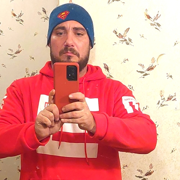 Meet your Posher, Chris - Picture 2 of 16